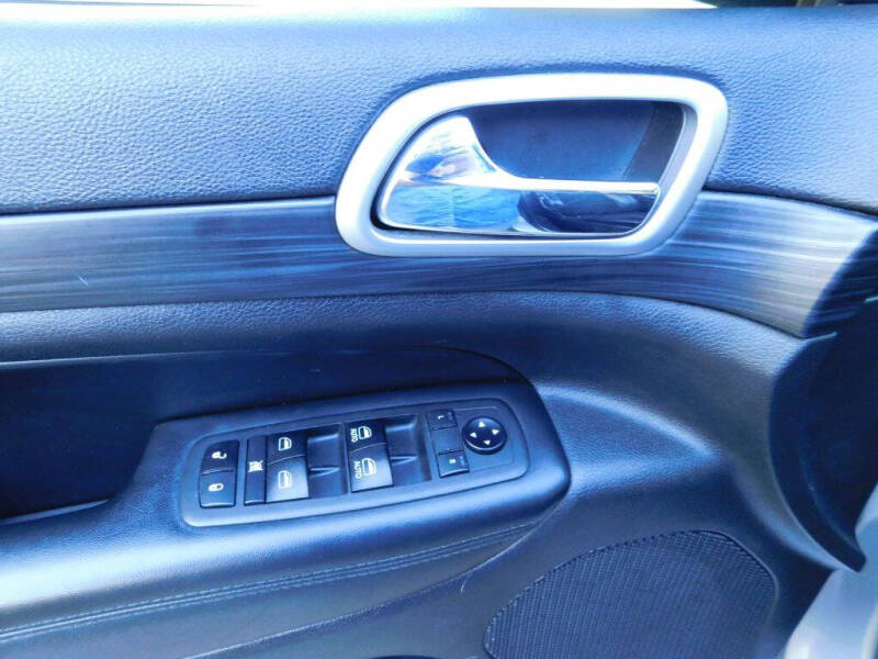 2019 Jeep Grand Cherokee Laredo