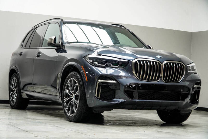2022 BMW X5 M50i