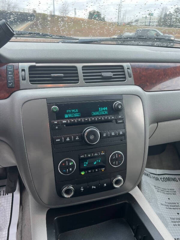 2011 GMC Yukon XL SLT