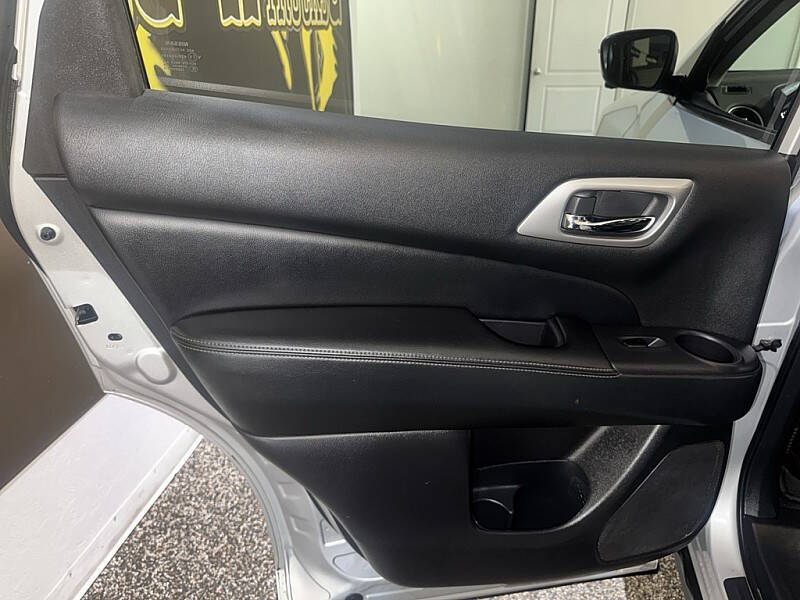 2020 Nissan Pathfinder SL