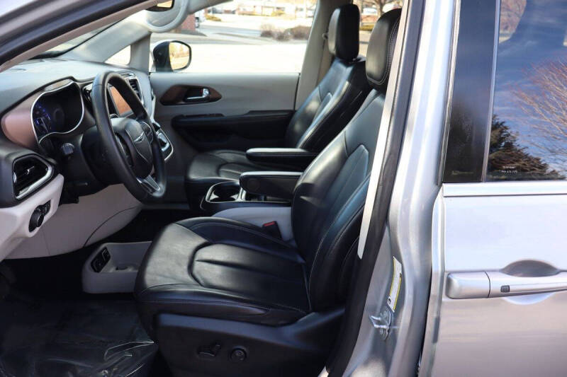 2021 Chrysler Voyager LXi