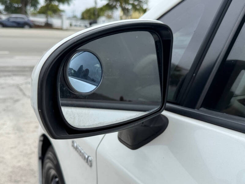 2012 Toyota Prius One