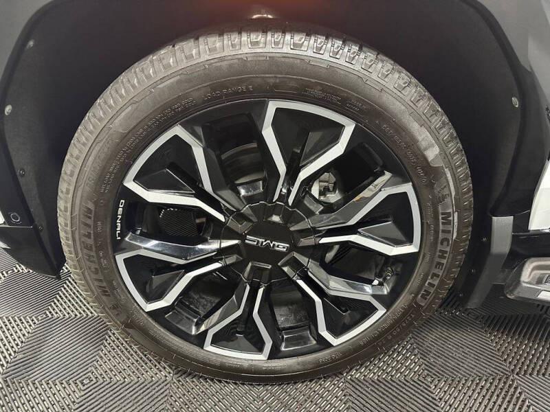 2025 GMC Sierra EV Denali