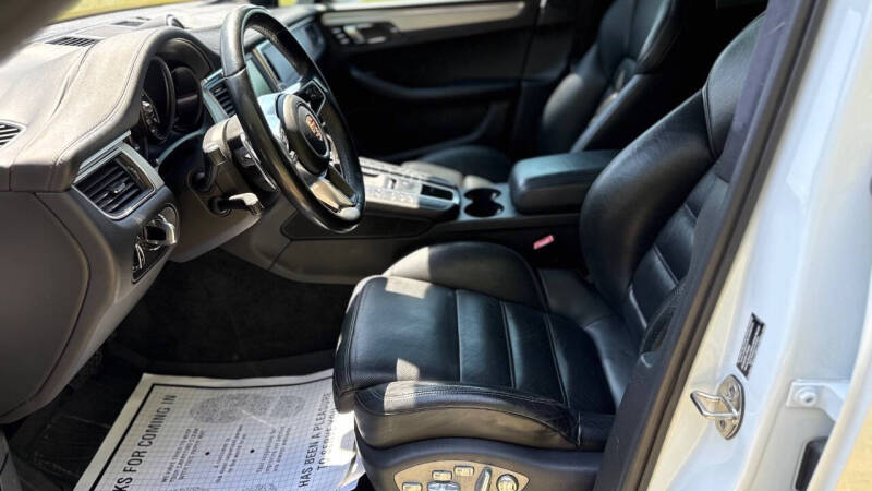 2015 Porsche Macan Turbo