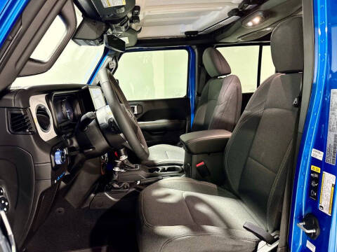 2024 Jeep Wrangler Sahara 4xe