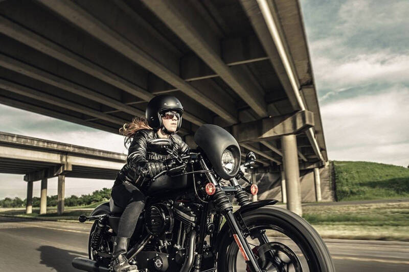 2016 Harley-Davidson Iron 883