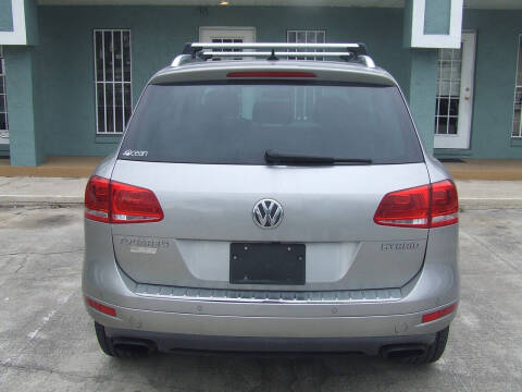2011 Volkswagen Touareg Hybrid