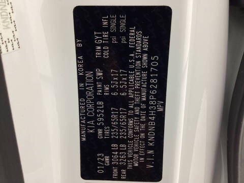 2023 Kia Carnival LX