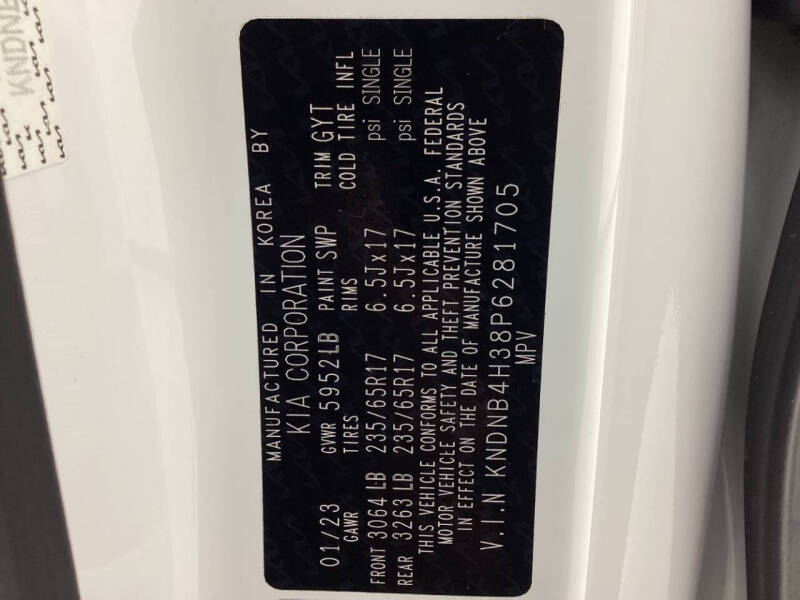 2023 Kia Carnival LX