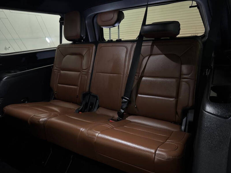 2022 Lincoln Navigator L Reserve