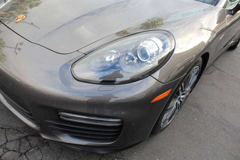 2015 Porsche Panamera GTS