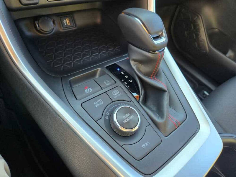 2024 Toyota RAV4 Prime SE