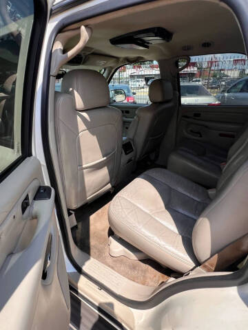 2005 Cadillac Escalade