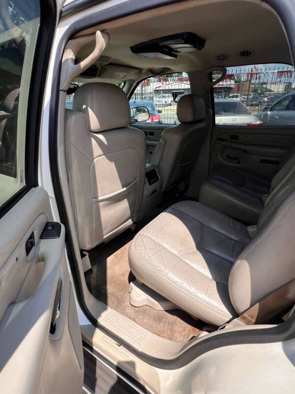 2005 Cadillac Escalade