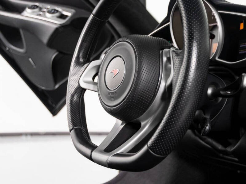 2012 McLaren MP4-12C