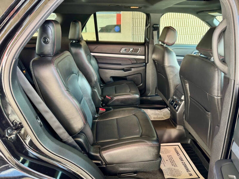 2017 Ford Explorer Sport