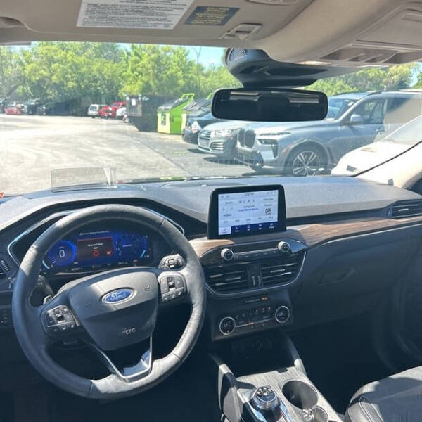 2020 Ford Escape Titanium
