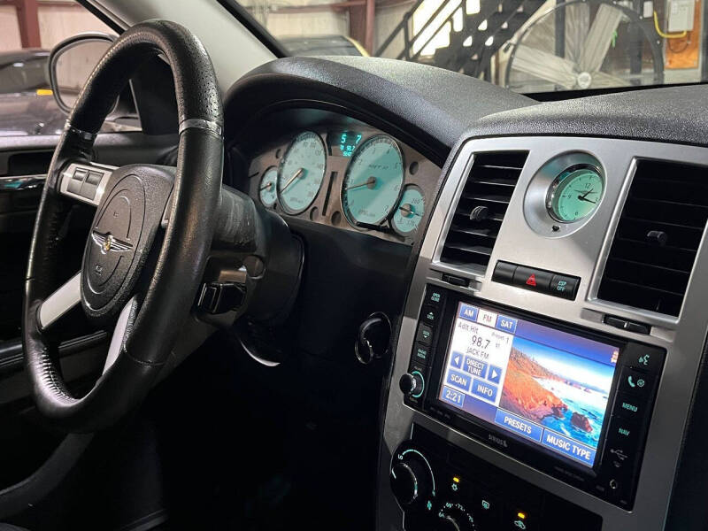 2009 Chrysler 300 SRT-8