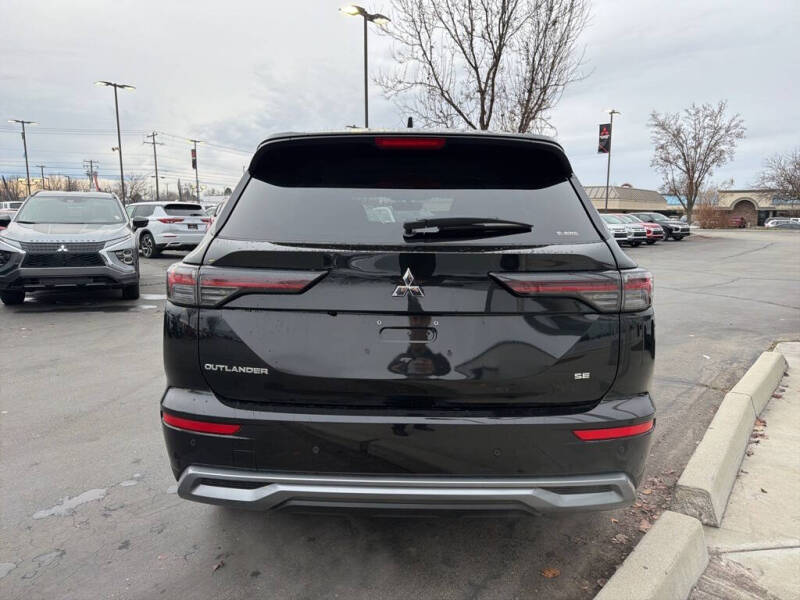 2026 Mitsubishi Outlander SE