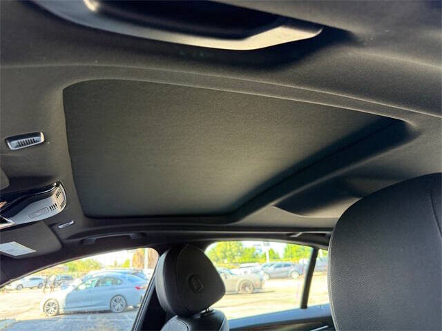 2022 BMW 5 Series 530i