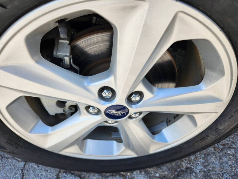2016 Ford Edge SE - Photo 14