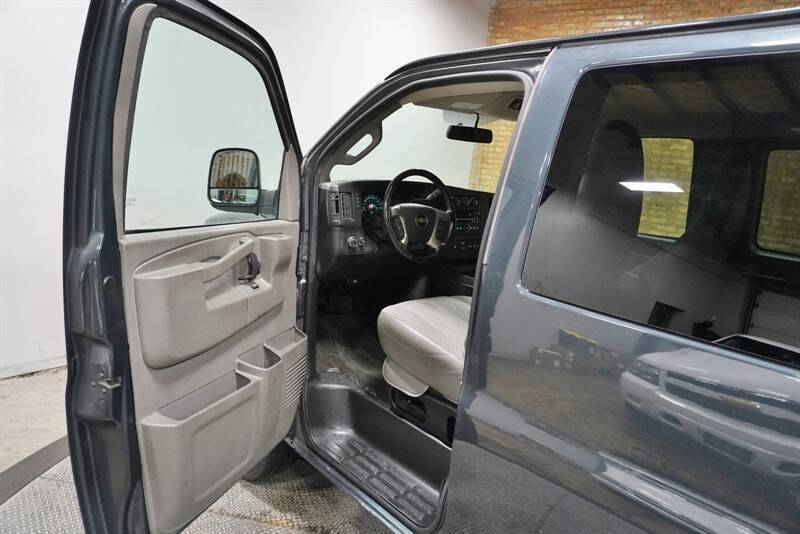 2017 Chevrolet Express LT 3500