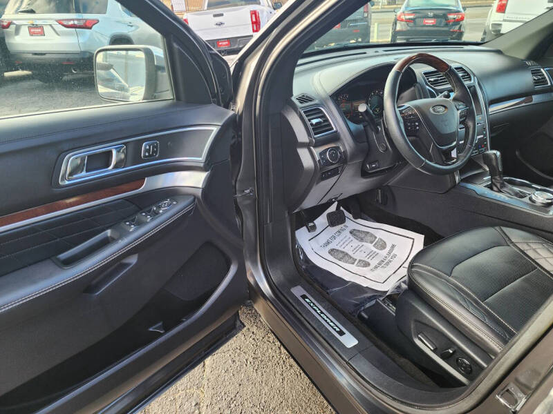 2018 Ford Explorer Platinum