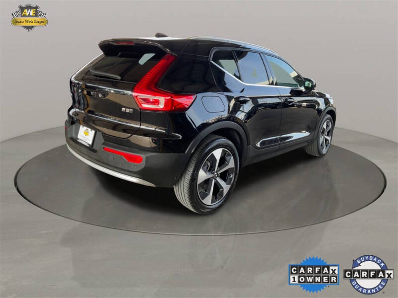 2025 Volvo XC40 B5 Plus Bright Theme