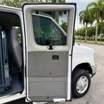 2011 Ford E-350