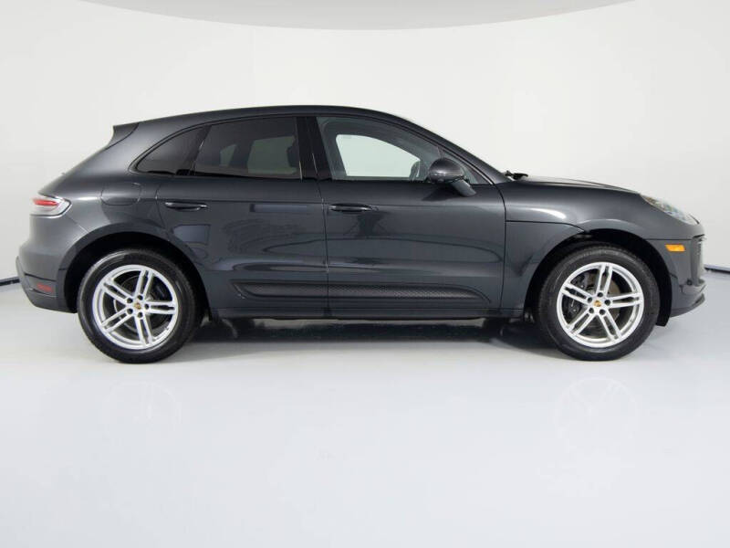 2025 Porsche Macan