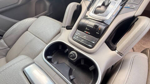 2011 Porsche Cayenne S Hybrid