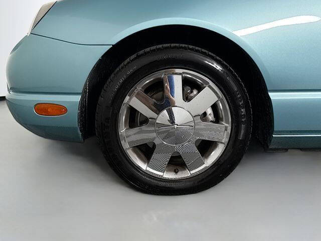 2002 Ford Thunderbird Deluxe