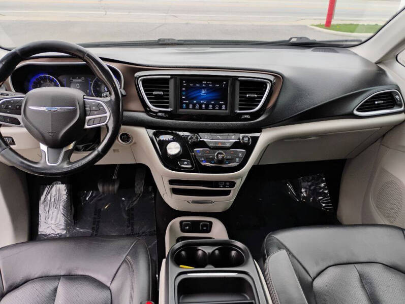 2019 Chrysler Pacifica Touring L
