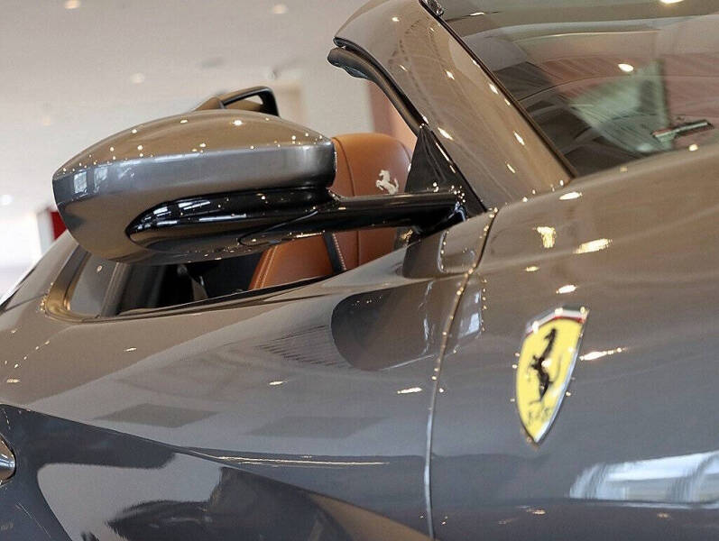 2021 Ferrari 812 GTS