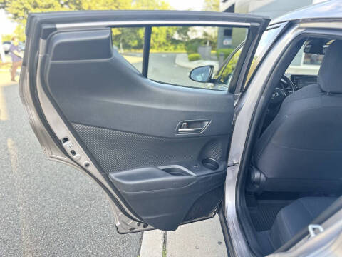 2018 Toyota C-HR XLE Premium