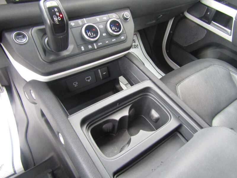 2022 Land Rover Defender 110 X-Dynamic SE