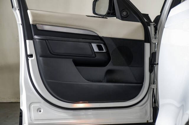 2021 Land Rover Discovery P300 S R-Dynamic