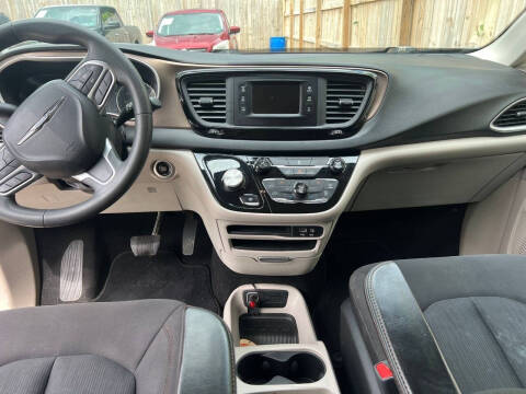 2017 Chrysler Pacifica LX