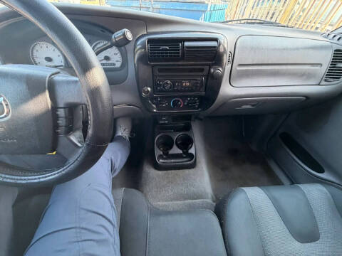 2004 Mazda B-Series B3000 SE