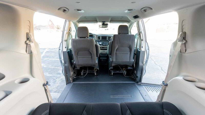 2024 Chrysler Voyager LX