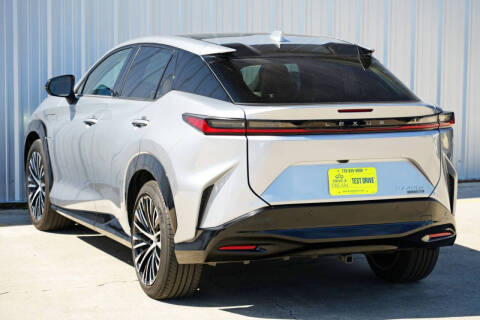 2023 Lexus RZ 450e Luxury