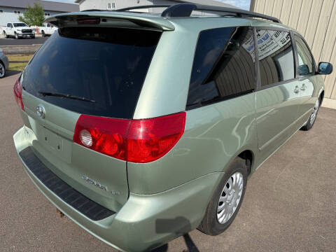 2007 Toyota Sienna LE 7-Passenger