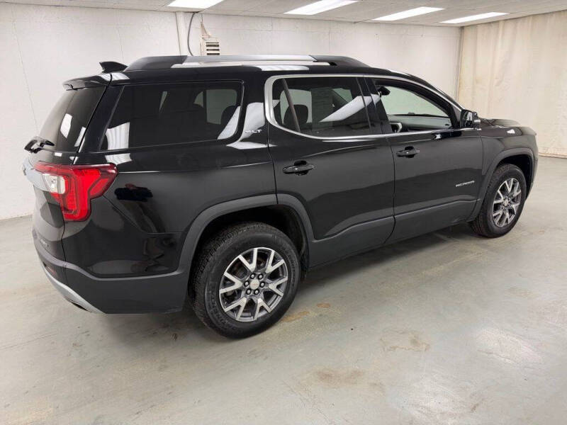 2022 GMC Acadia SLT