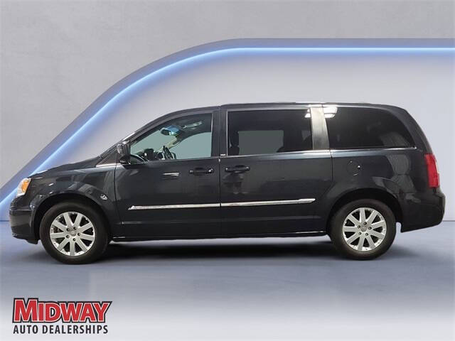 Used 2014 Chrysler Town & Country Touring with VIN 2C4RC1BG5ER198067 for sale in Kearney, NE