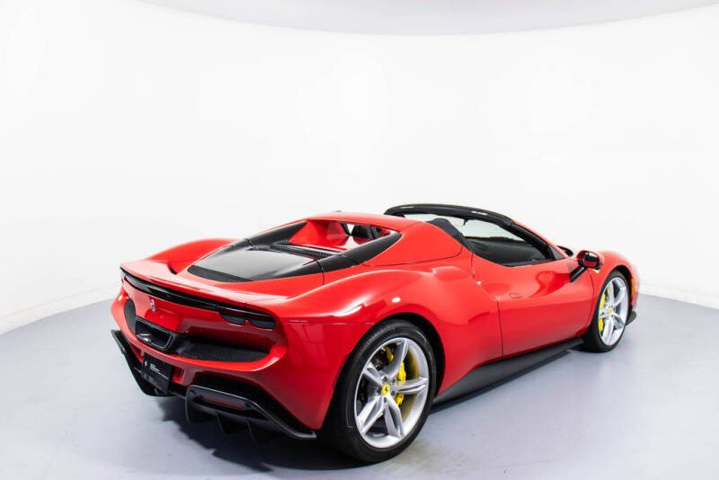2024 Ferrari 296 GTS