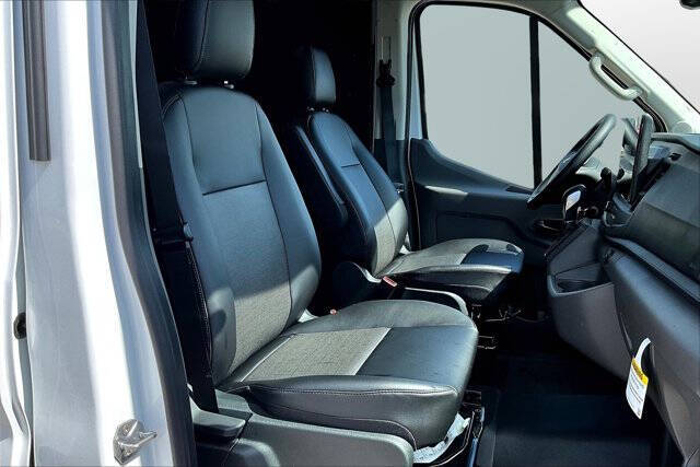 2025 Ford Transit 250