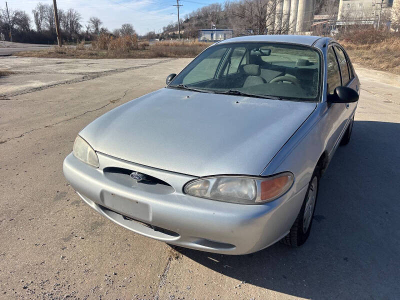 2001 Ford Escort