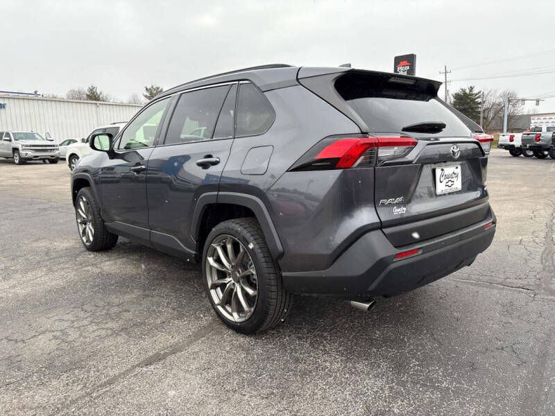 2019 Toyota RAV4 LE