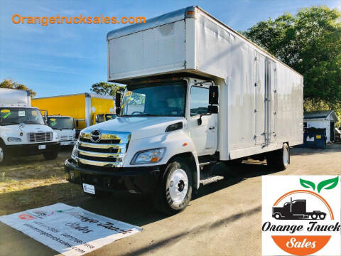 2013 Hino 268A