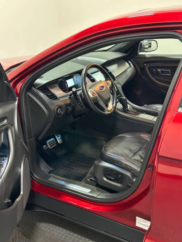 2013 Ford Taurus SHO